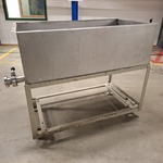 Vloeistofbak op verrijdbaar onderstel RVS/metaal