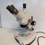 Preparatie microscoop, Schut, wit