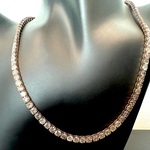 Gouden collier met briljant geslepen diamanten