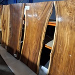 Suar/walnut wood tafel in epoxy 200×90, Wood, 2025