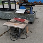 Bandschuurmachine en tegelzaag