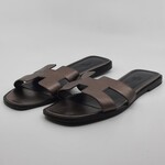 Paar slippers, maat 40, Hermès