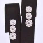 Oorhangers met drie chatons van diamanten