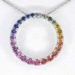 Witgouden hanger met multi colour saffieren in een cirkel gezet, excl.