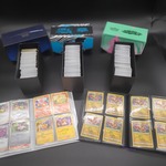 Pokémon kaarten – twee volle mappen (niet alle kaarten staan op foto)