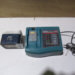 Acculader + Accu Makita, DC24SC/BH2433