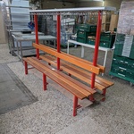 2-zijdige zitbank met kledinghaakjes