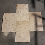 Ca. 81x Natuurstenen tegel