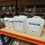 2x fles en 2x jerrycan Aceton en Alcohol Reymerink