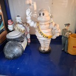 3x Verzamelobject van o.a. Bibendum