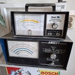 2x Nostalgisch motortestapparatuur o.a. Hawk, Amtest
