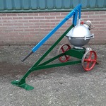 Nostalgische mestpomp, handbediend