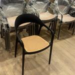 Ca. 50x Stapelstoel Paco, zwart/beige