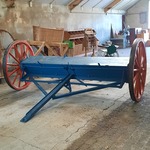 Nostalgische kunstmeststrooier