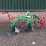 2-Schaar rondgaande paarden ploeg, 1956