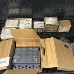 8x Meterkast toebehoren w.o. aardlekschakelaar, kabel- en geleider bev