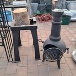 Tuinkachel en houthaktafel