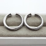 Paar witgouden creolen, 18 karaats, Leo Pizzo