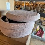 Poef Home bound by KY, Feline, roze