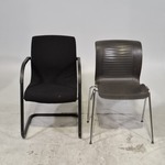 Partij diverse stoelen en 2x tafel