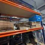 Partij dozen en verpakkingsmateriaal