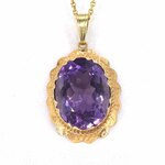 Gouden hanger met een natuurlijke amethist, excl. ketting