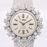 Le monde dameshorloge met diamanten