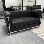 Corbusier LC2 2-zits sofa in echt zwart leer, Zwart / Chroom