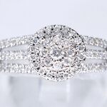 Witgouden entourage ring met diamanten