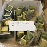 Ongeveer 90 voederhuisjes met pindakaas pot, ED