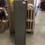 Badkamerkast met plankjes