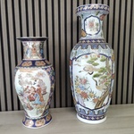 2x Grote Chinese vazen