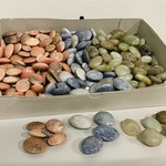 Ca. 250x Handsteen Rhodoniet/Maansteen/Lazuliet