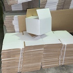 Ca. 1200x Verzenddoosjes 132x119x96mm, wit