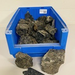 Ca. 22x Spectroliet ruwe brokken