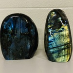 2x Labradoriet gepolijste vrije vormen