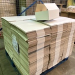 Ca. 800x Verzenddozen 305x255x123mm zware enkelgolf, wit