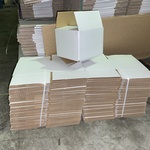 Ca. 1200x Verzenddoosjes 132x119x96mm, wit