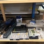 Partij elektronica en bouwmarkt artikelen w.o. draadloze oordoppen W.o