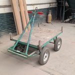 Transportwagen op luchtbanden