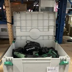 Bouwgereedschap in koffer met accu en lader Hitachi