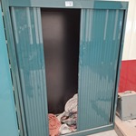 Lameldeurkast met inhoud