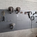 3x Wandpaneel met diverse gereedschap
