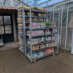 2x Deense kar met diverse planten in pot