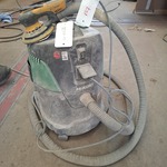 Nat-en droogzuiger en excentrische schuurmachine Hikoki, RP250YDLWAZ