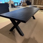 Eettafel, zwart hardhout, zwart metalen X-poot