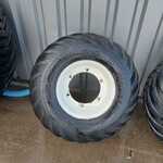 (Locatie Leiderdorp) Set gazonbanden, BKT, TR 882 en Flotation V Line