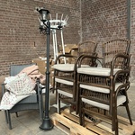 Tuinstoelen, tuinverlichting en accessoires