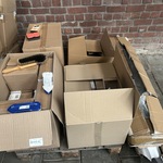 Partij borstels, schoenaccessoires en diversen