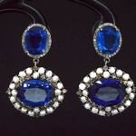 Bijzondere oorbellen met natuurlijke edelstenen en diamant